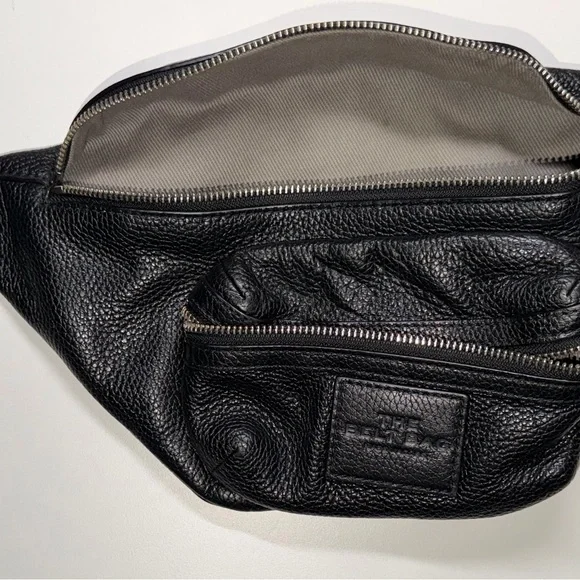 Marc Jacobs Mens Leather Waist Bag Black